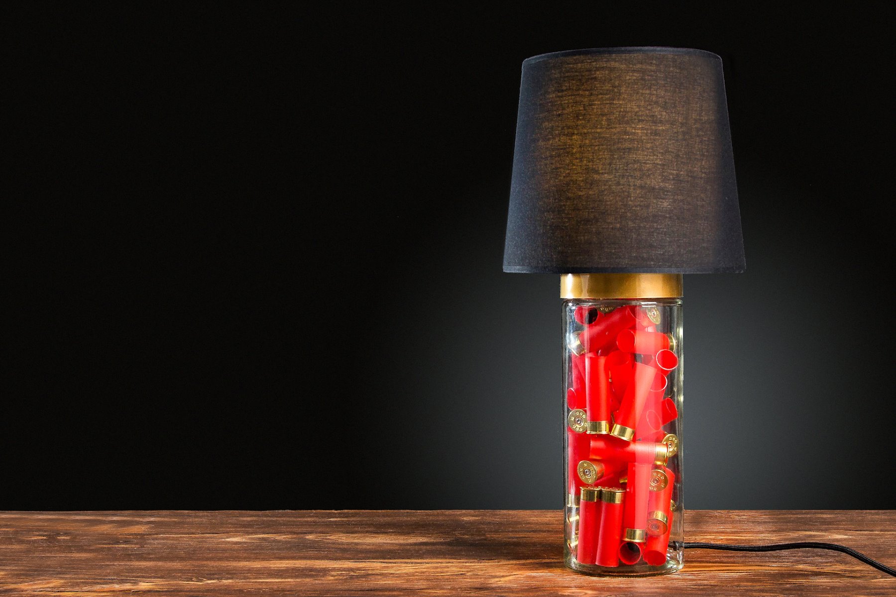 Product picture 2 of 'Лампа настільна з гільзами 12К'