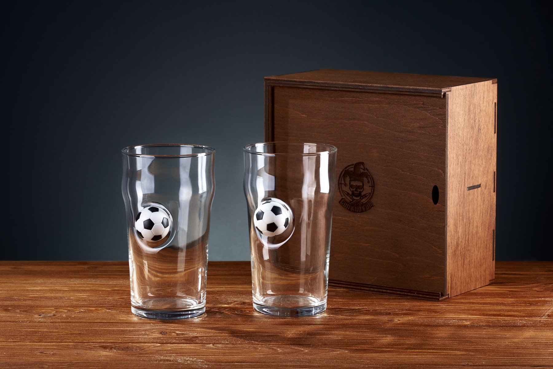 Product picture 10 of 'набір з двох пивних бокалів з футбольним м'ячем'